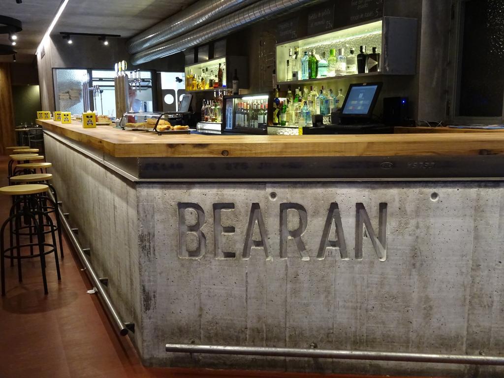 Gasthuis Bearan Bar & *